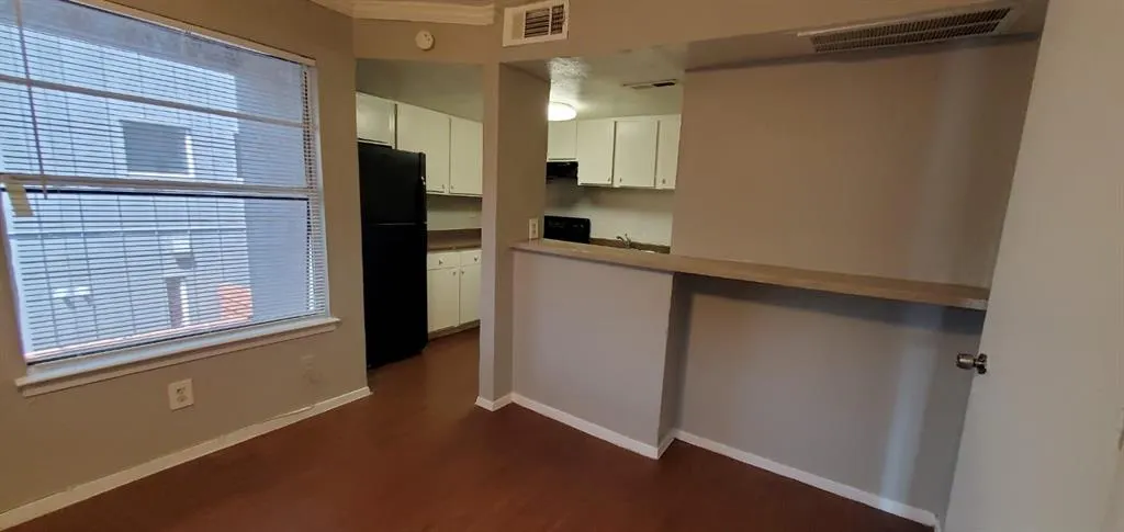 4040 Brown Street, #9