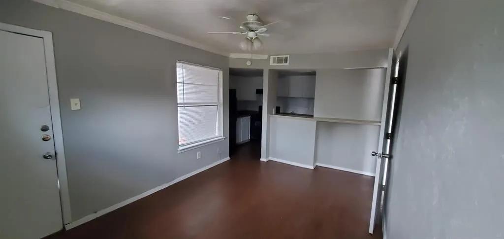 4040 Brown Street, #9