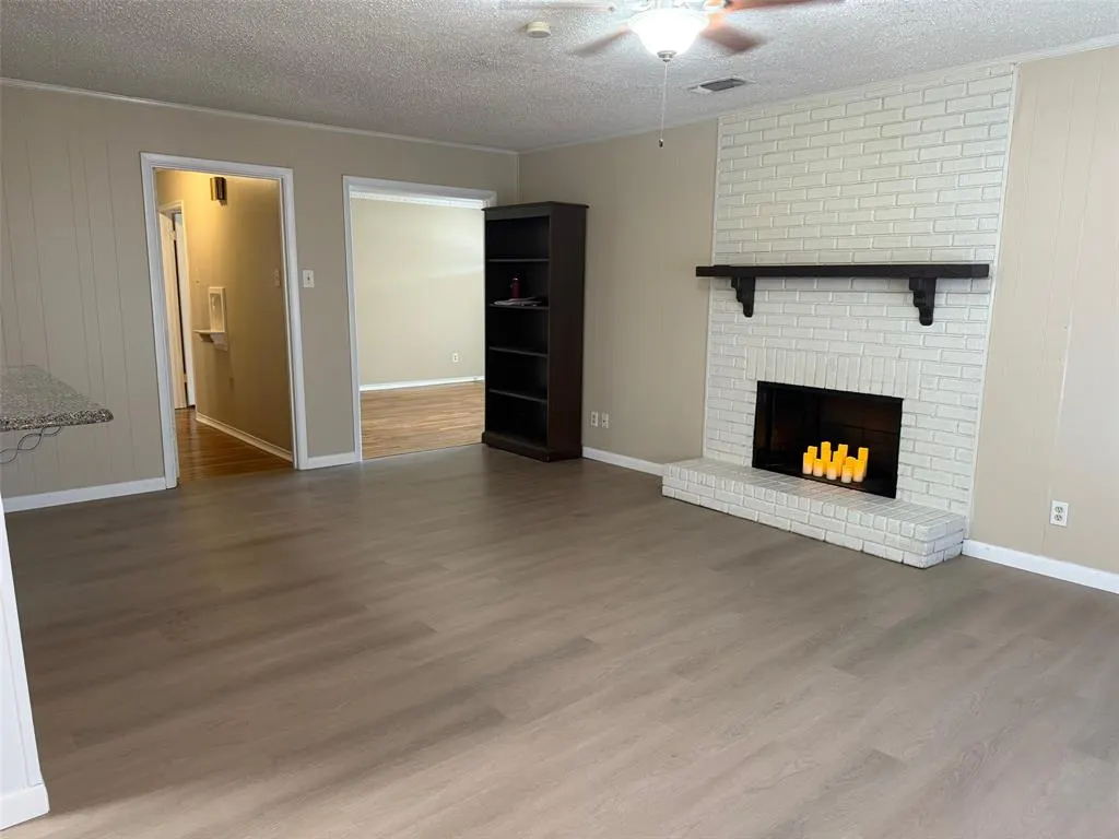 2951 Flowerdale Lane