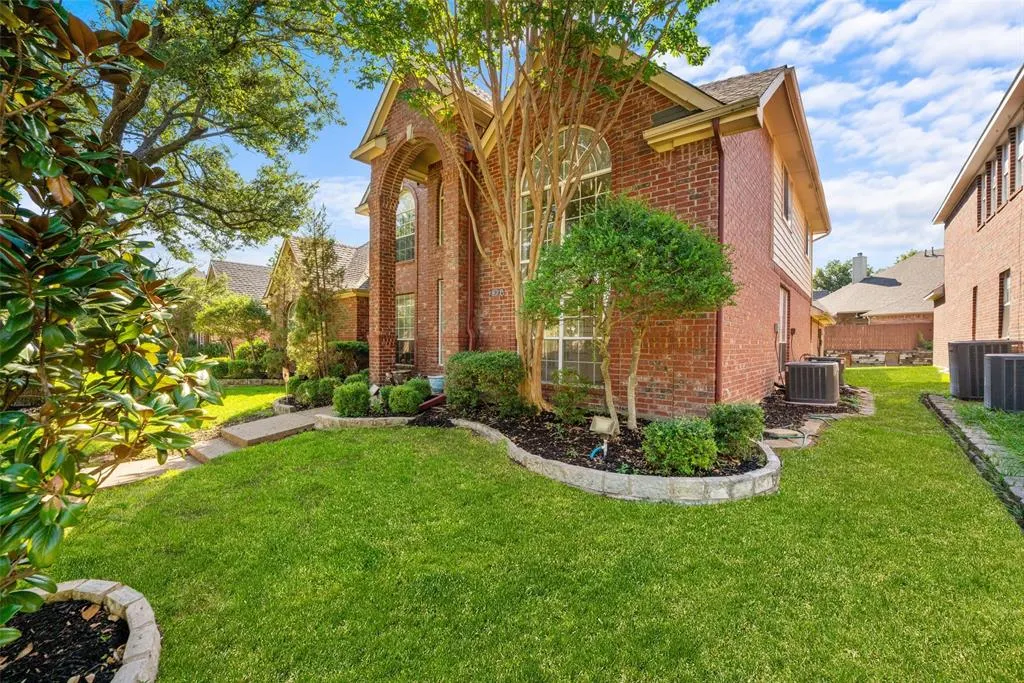 3904 Evesham Drive