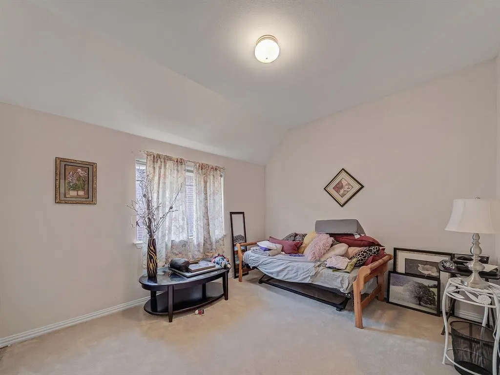 3904 Evesham Drive