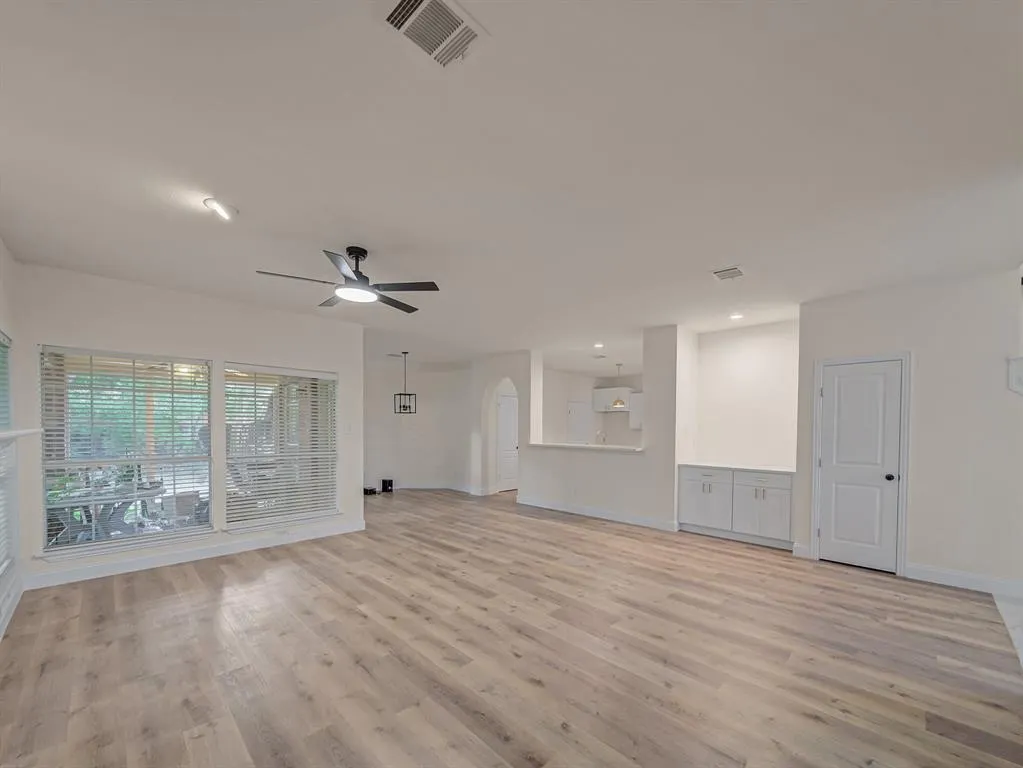 3904 Evesham Drive