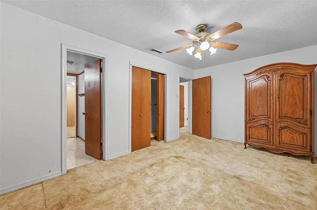 1715 Shady Glen Lane