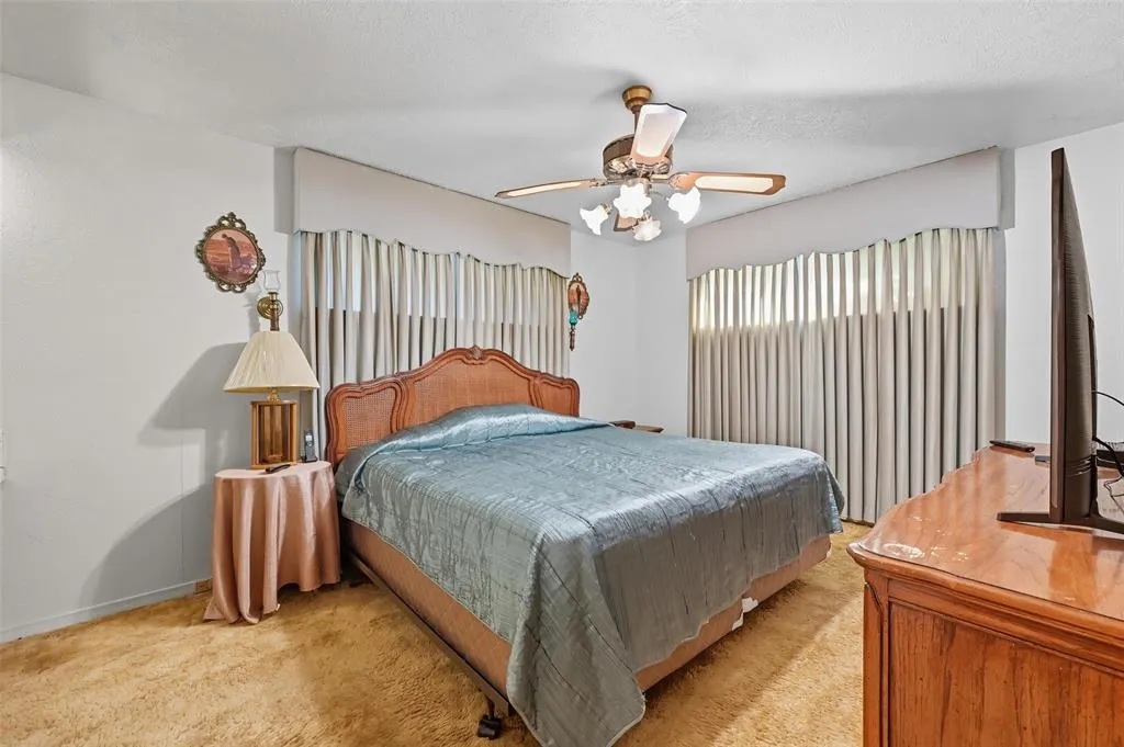 1715 Shady Glen Lane