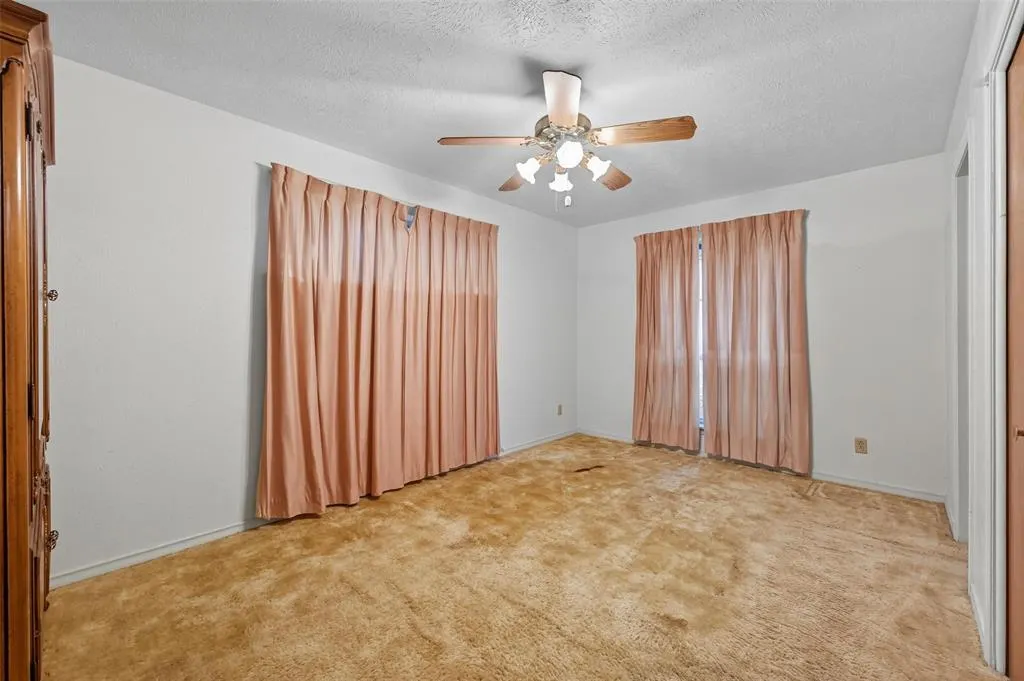 1715 Shady Glen Lane
