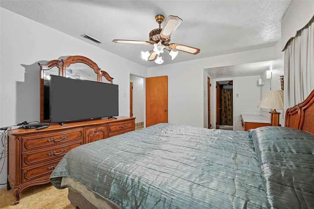 1715 Shady Glen Lane