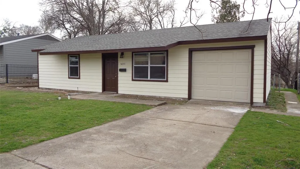 5855 Bluffman Drive