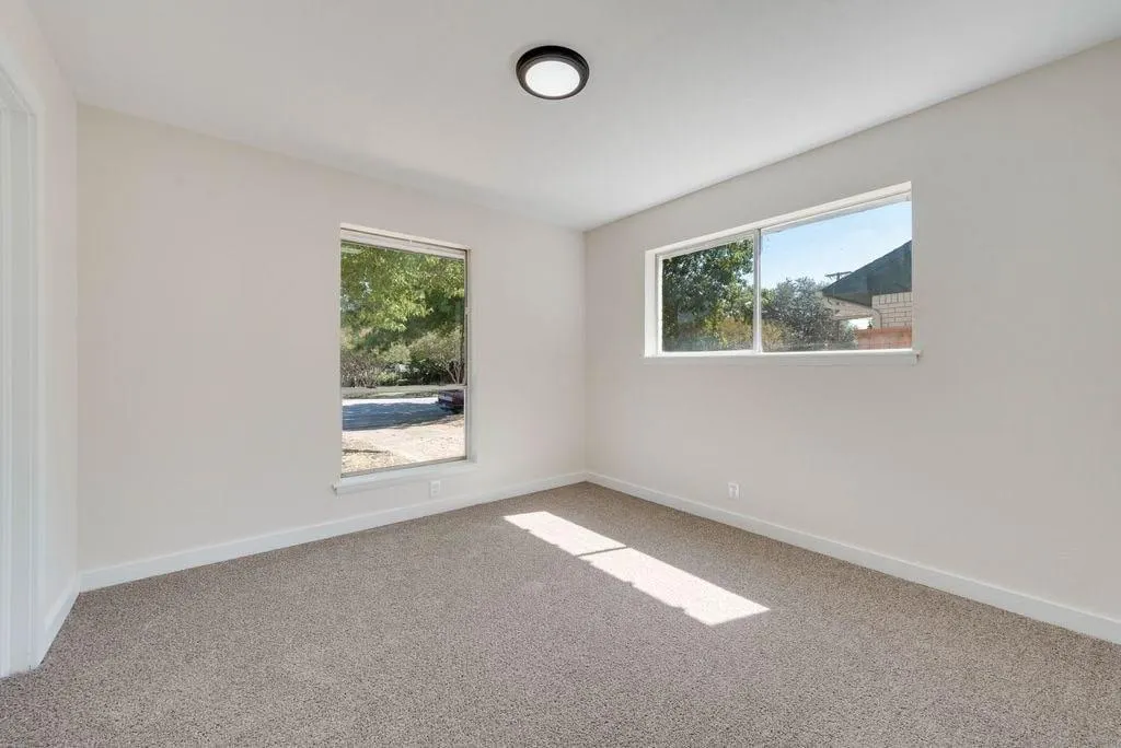 706 S Waterview Drive