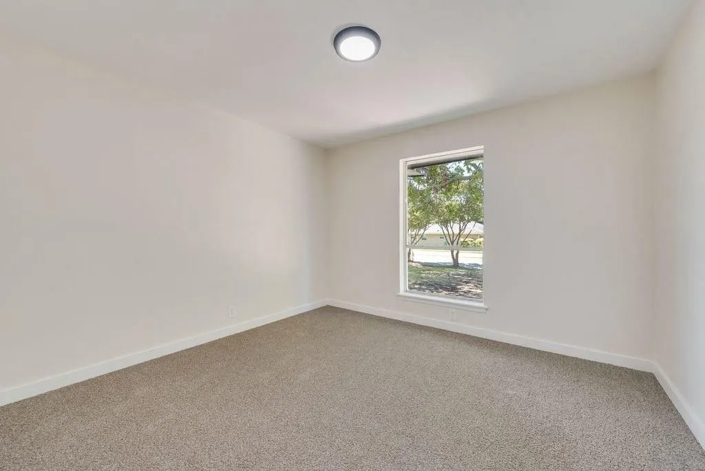 706 S Waterview Drive