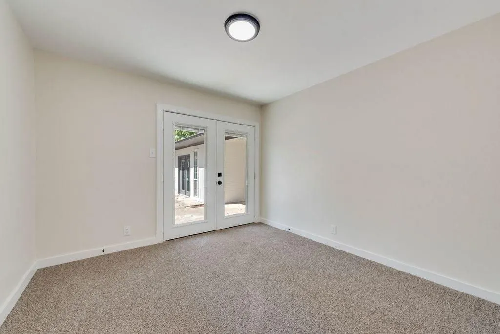 706 S Waterview Drive