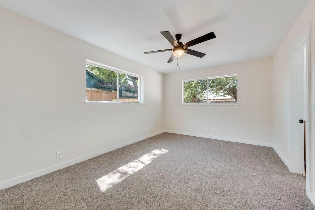 706 S Waterview Drive
