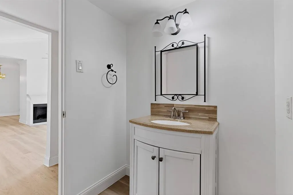 5300 Keller Springs Road, #2062