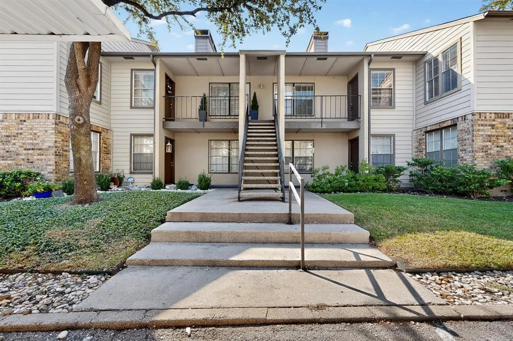 5300 Keller Springs Road, #2062