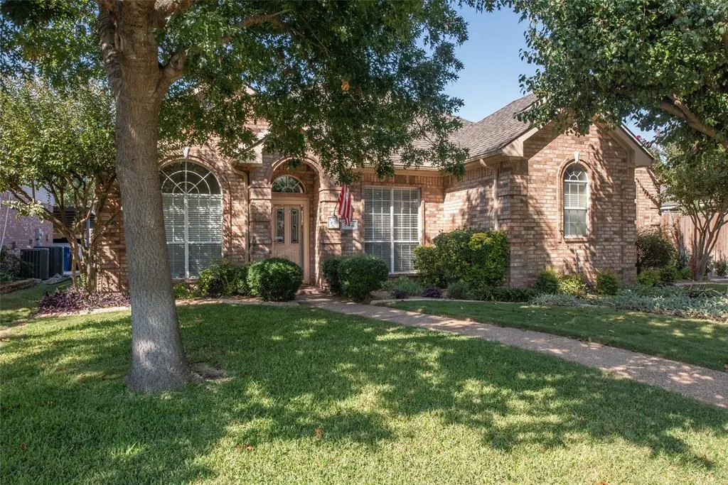 742 Yellowstone Drive