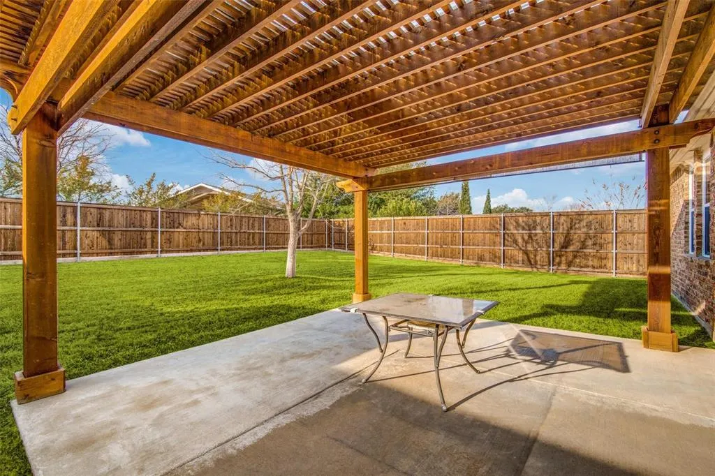 11049 La Grange Drive