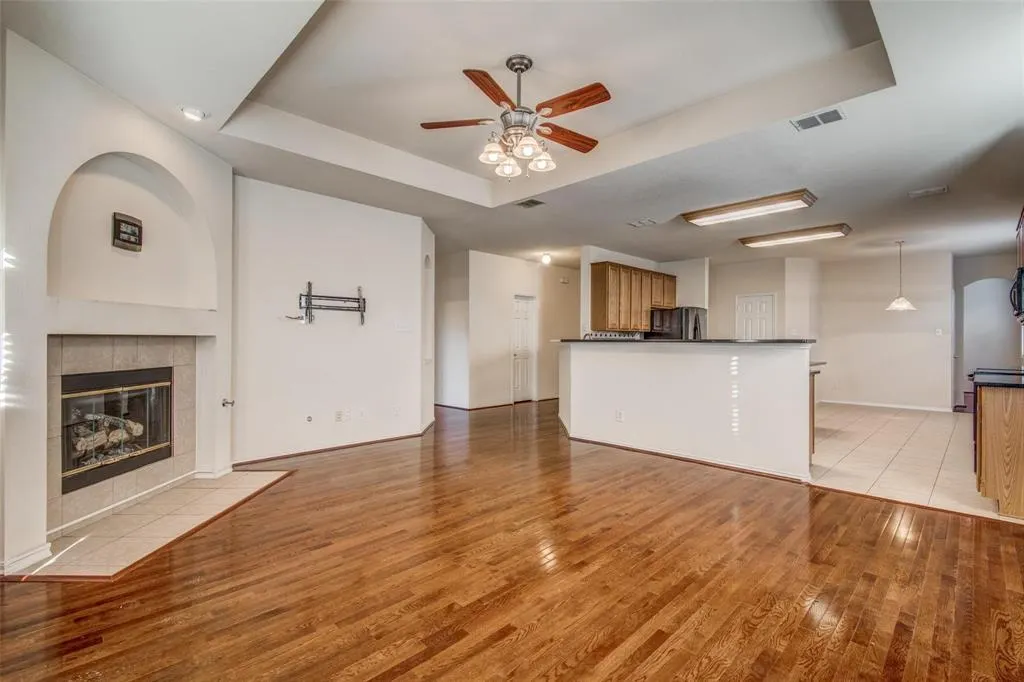 11049 La Grange Drive