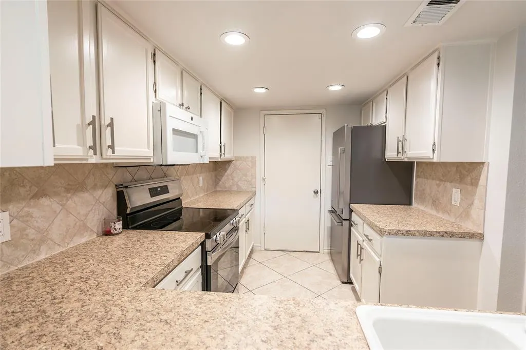 8400 Hickory Street, #2301