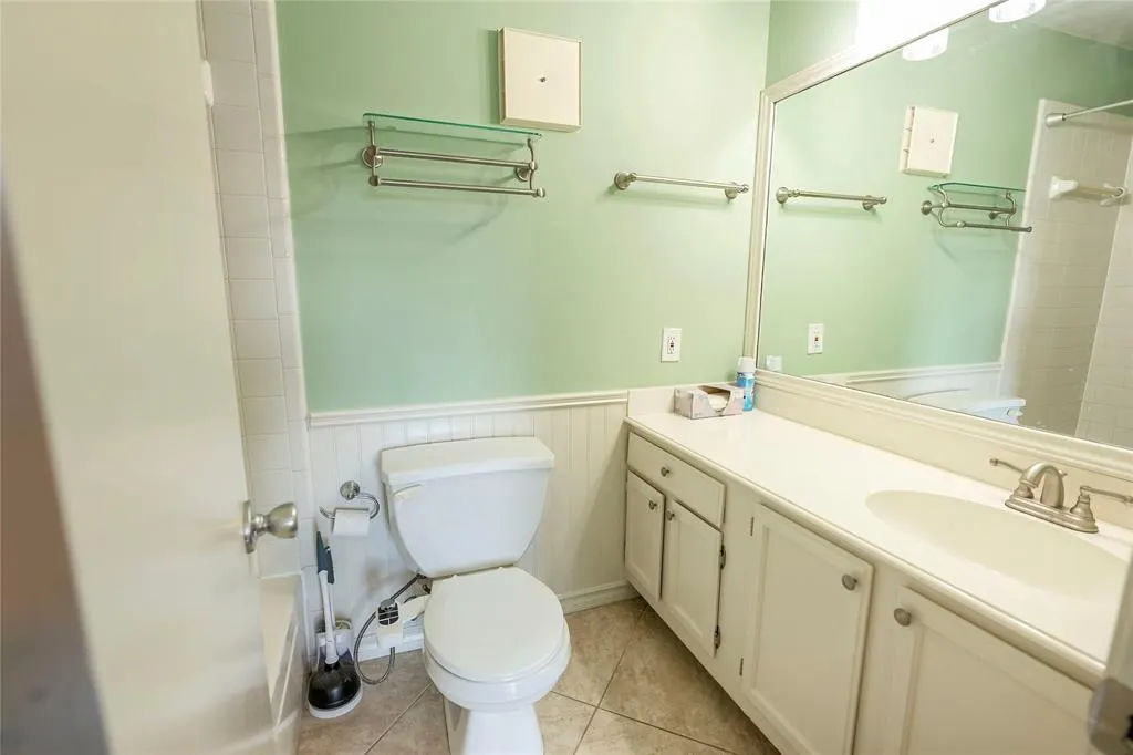 8400 Hickory Street, #2301