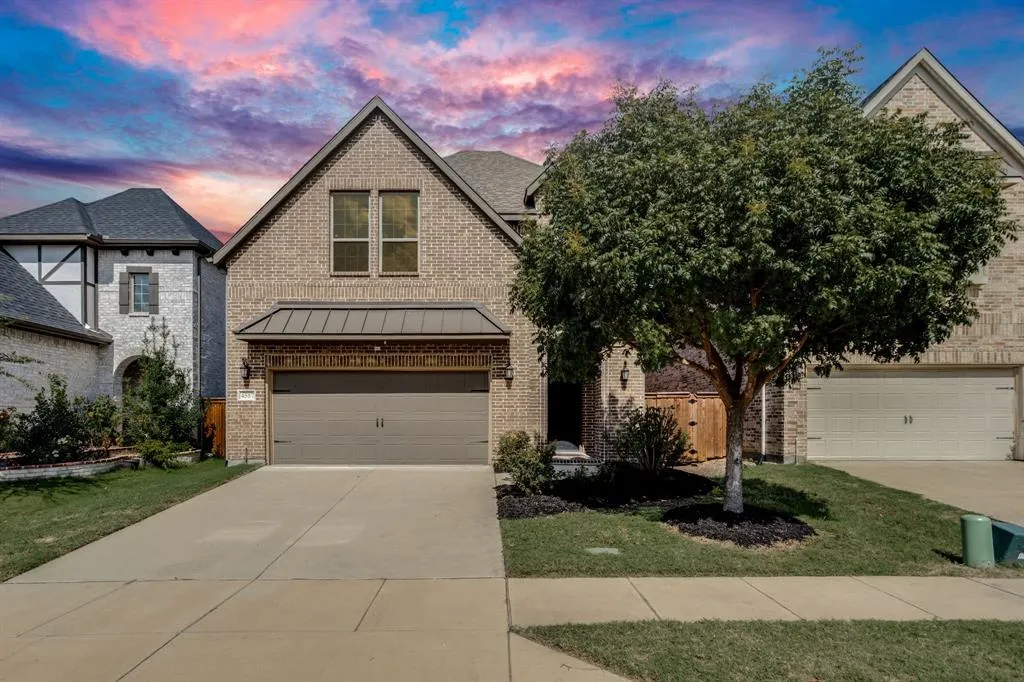 4557 El Paso Drive