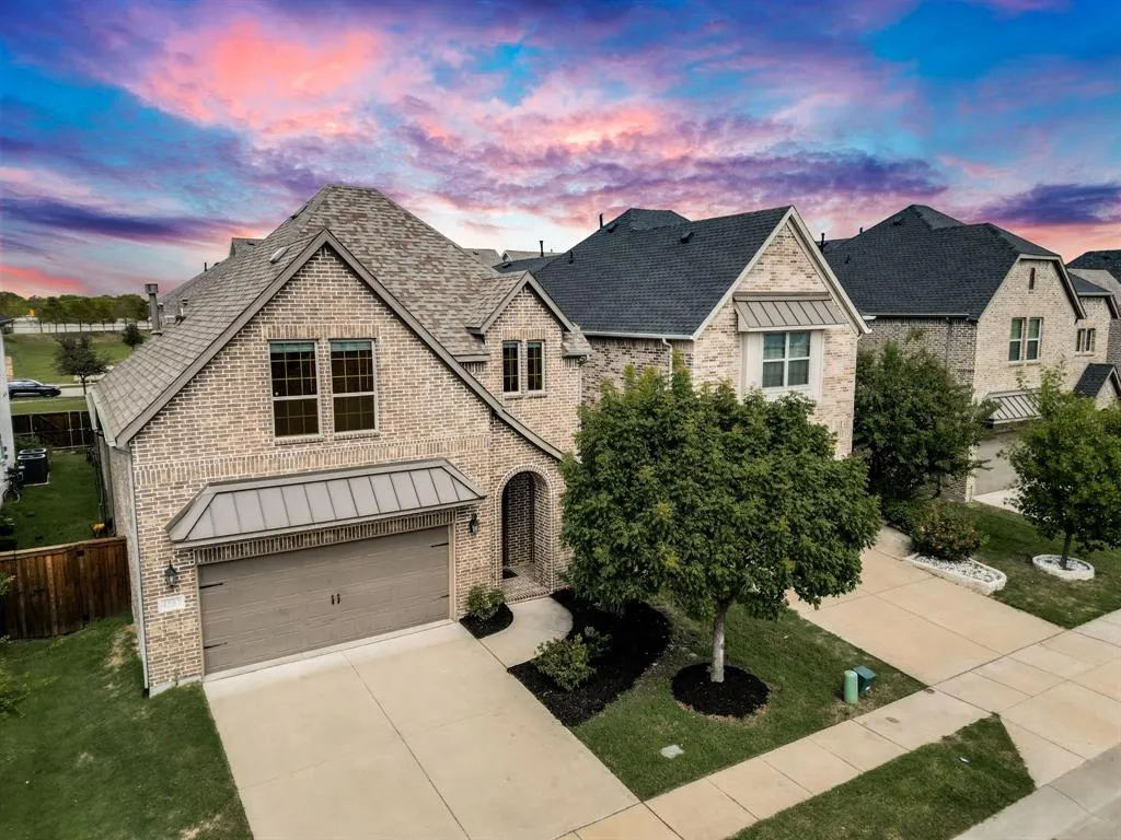 4557 El Paso Drive