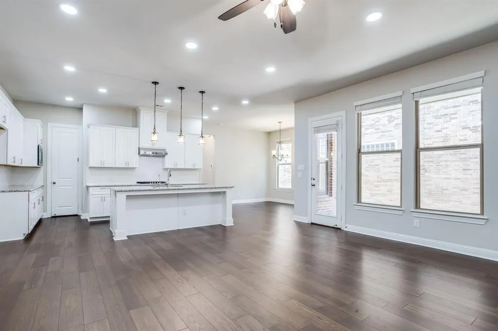 4557 El Paso Drive
