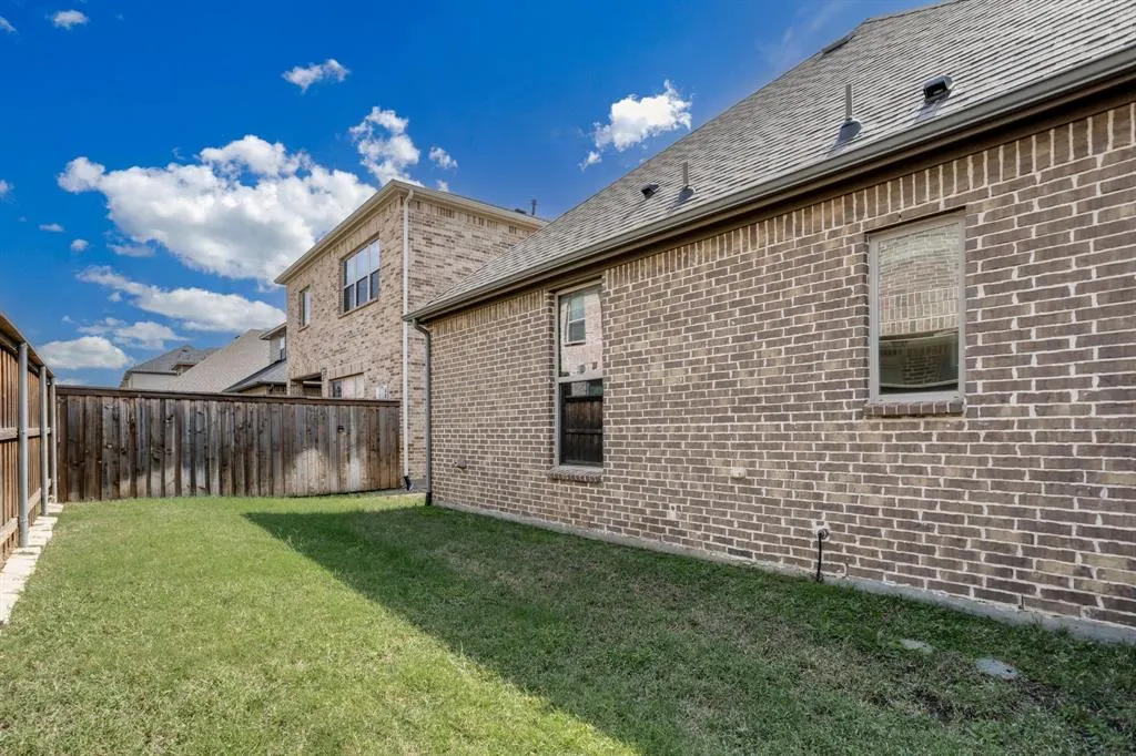 4557 El Paso Drive