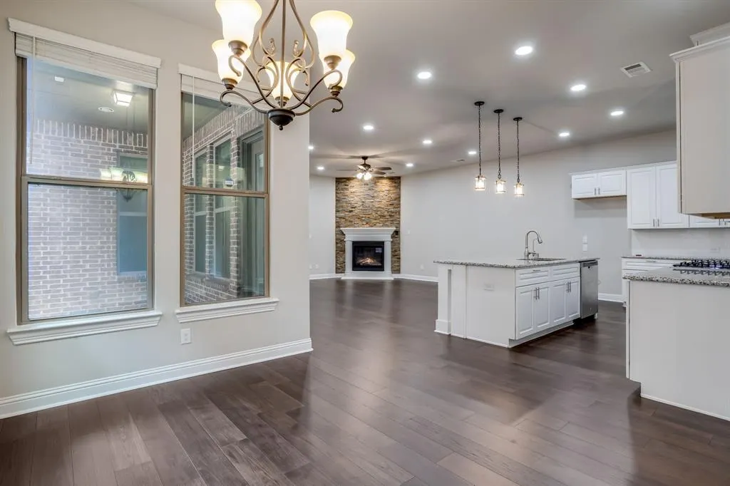 4557 El Paso Drive