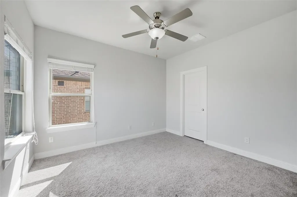 812 Davids Way