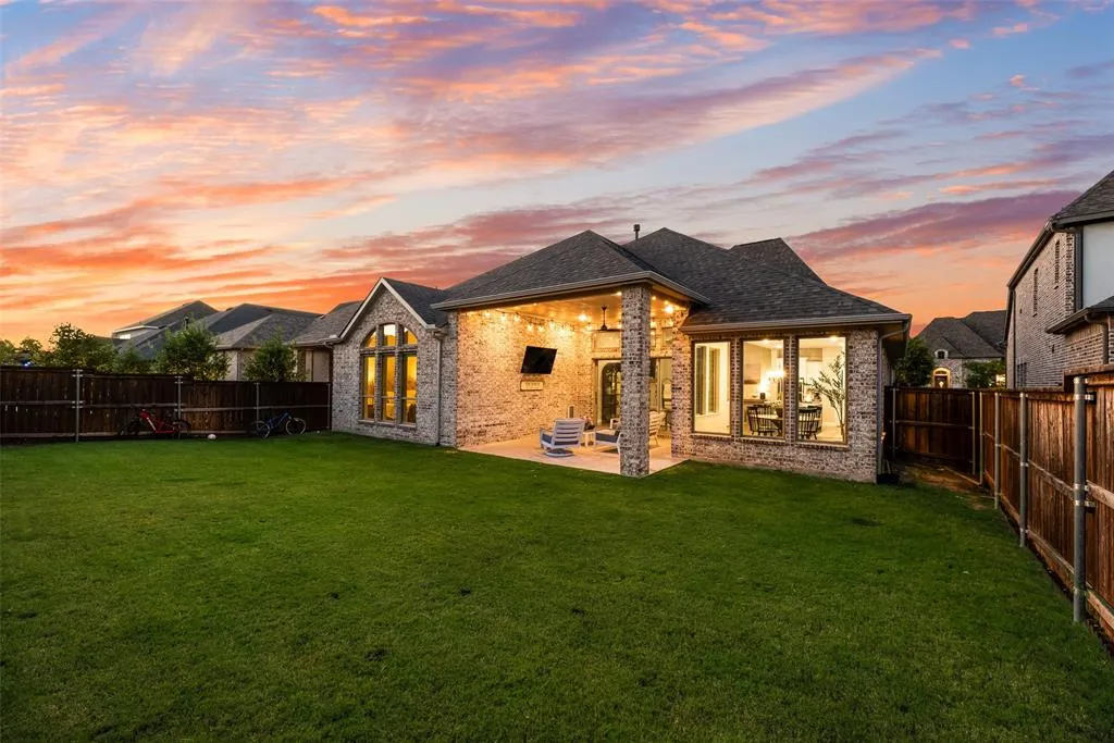 3305 Sunday Silence Lane