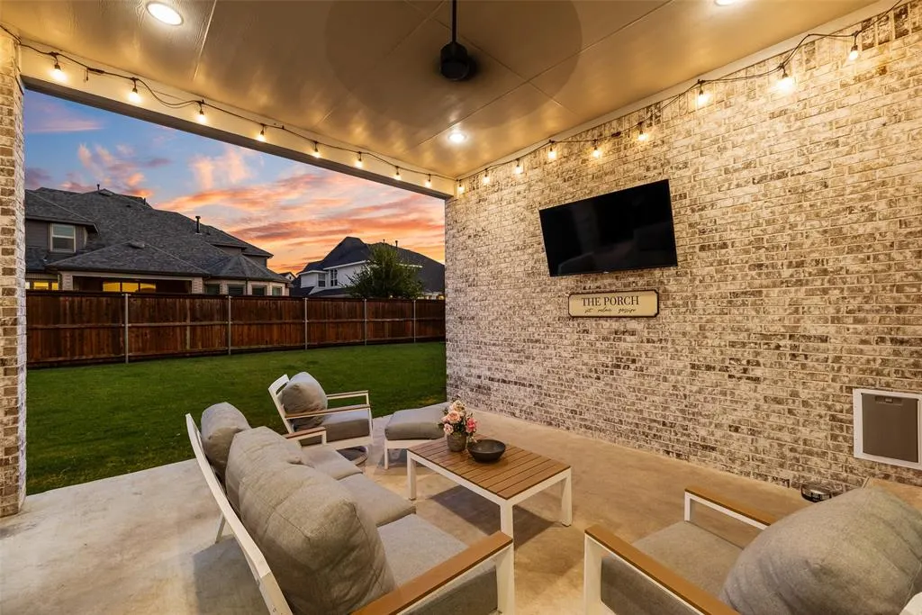 3305 Sunday Silence Lane