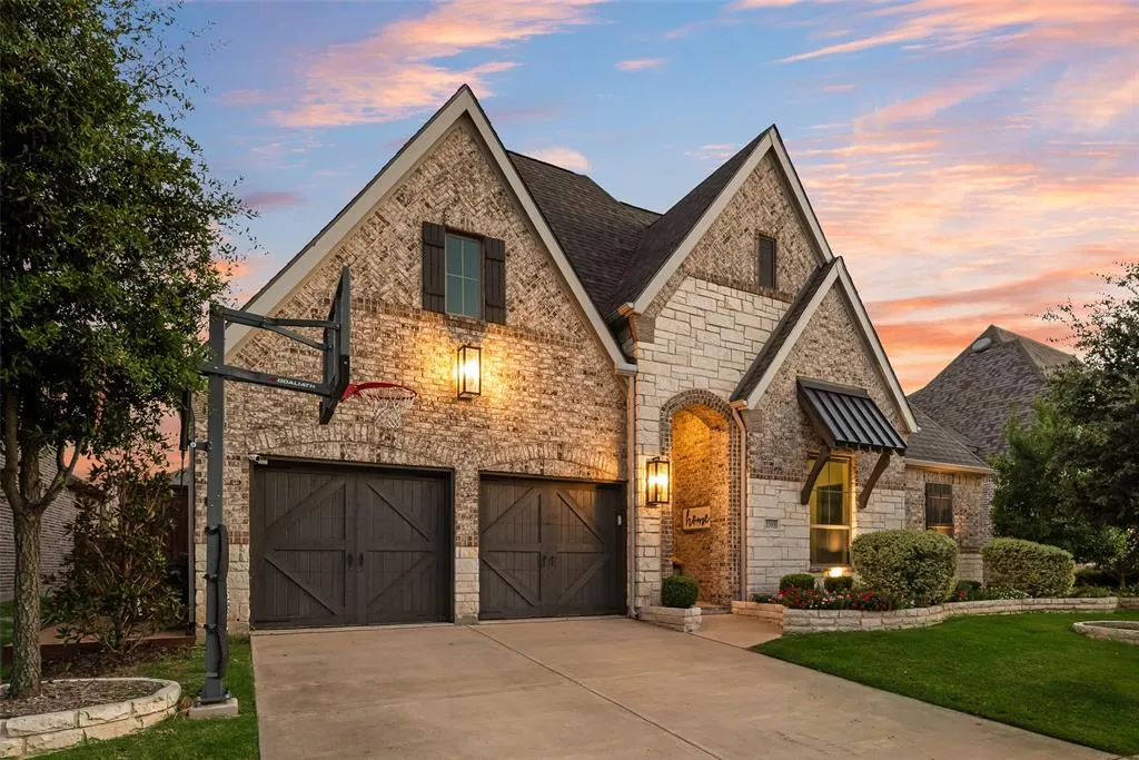 3305 Sunday Silence Lane
