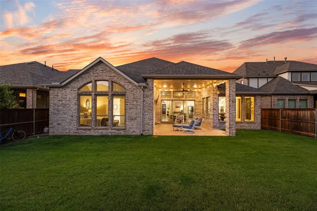 3305 Sunday Silence Lane