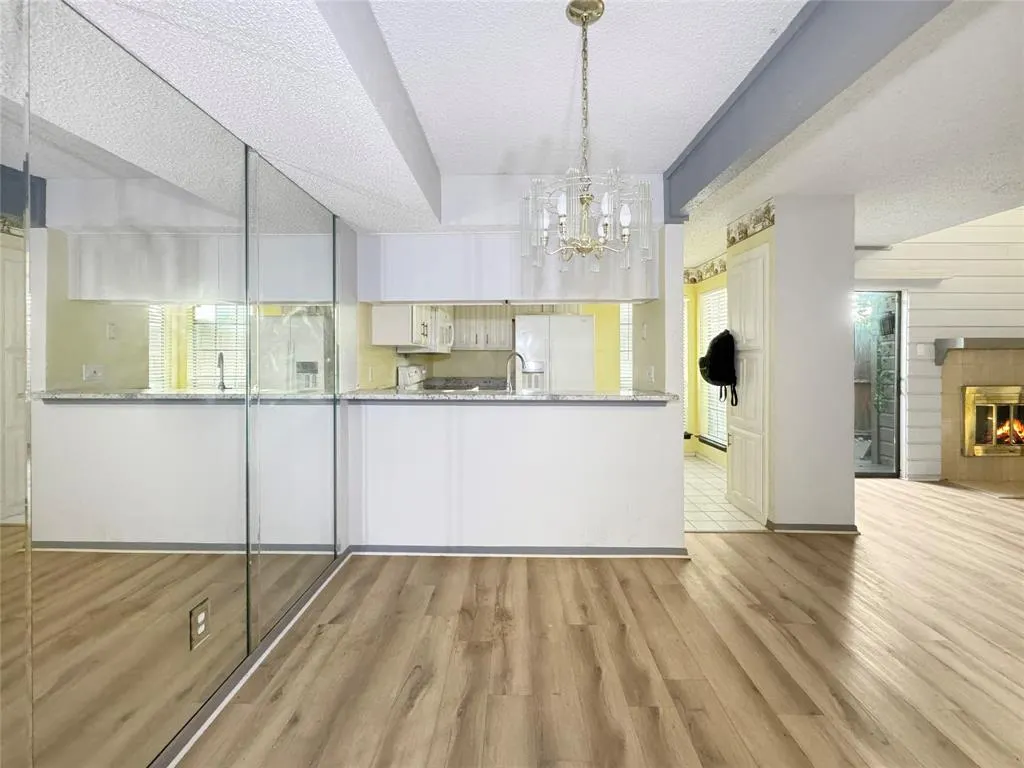 333 Melrose Drive, #22B