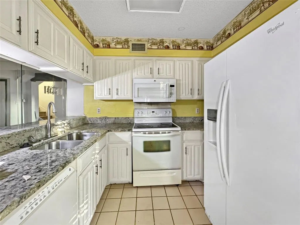 333 Melrose Drive, #22B