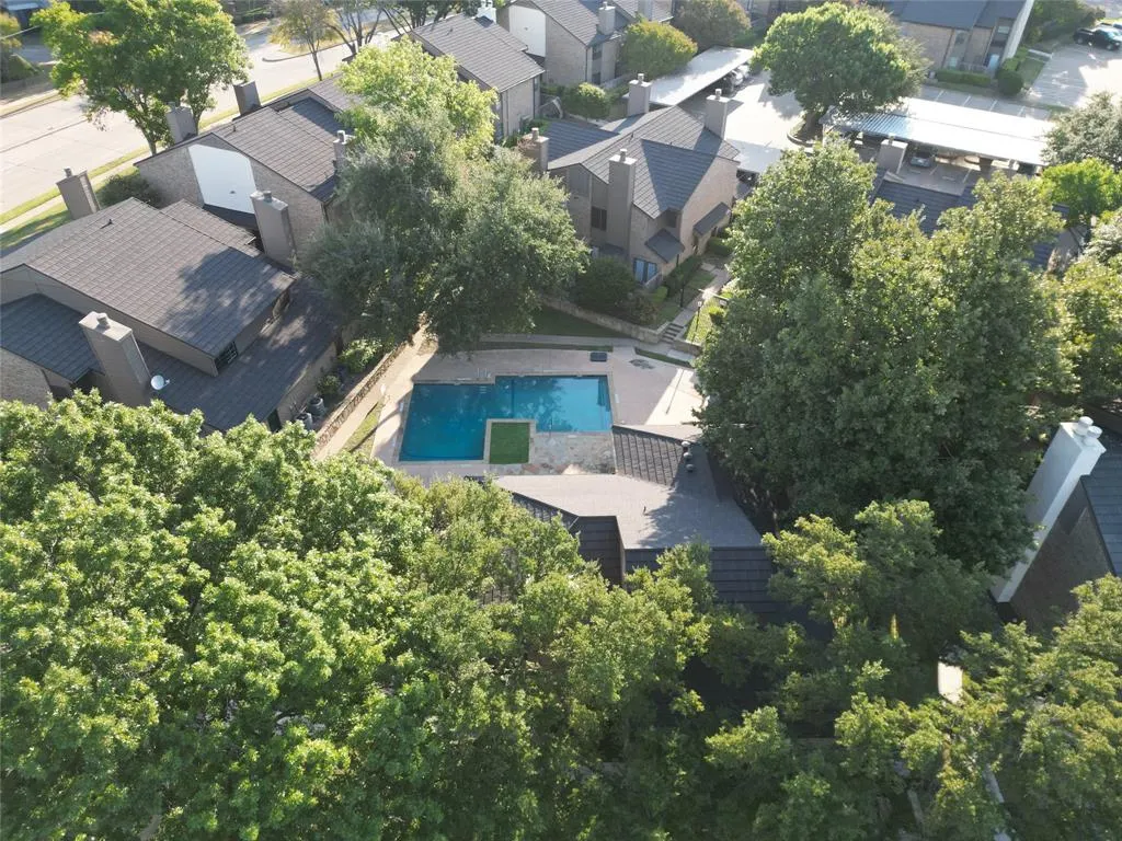 333 Melrose Drive, #22B