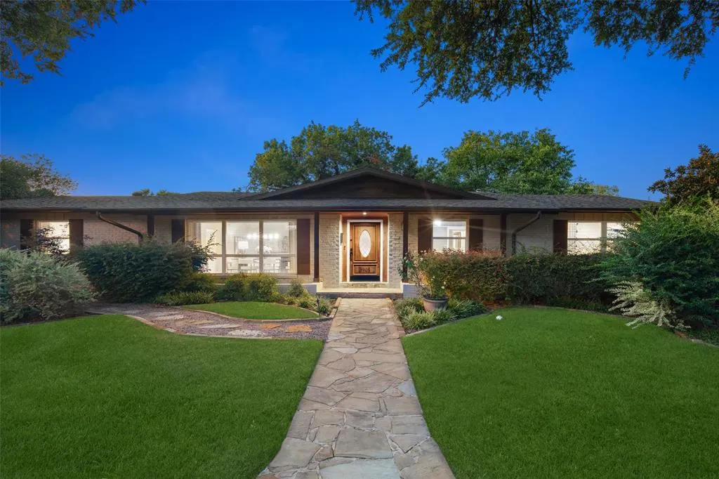 3909 Port Royal Drive