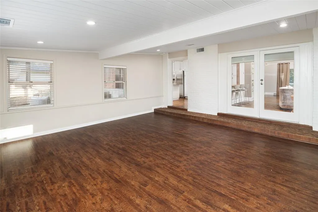3909 Port Royal Drive