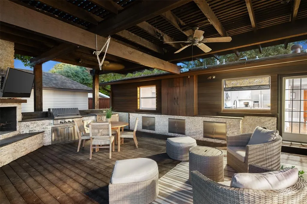 3909 Port Royal Drive