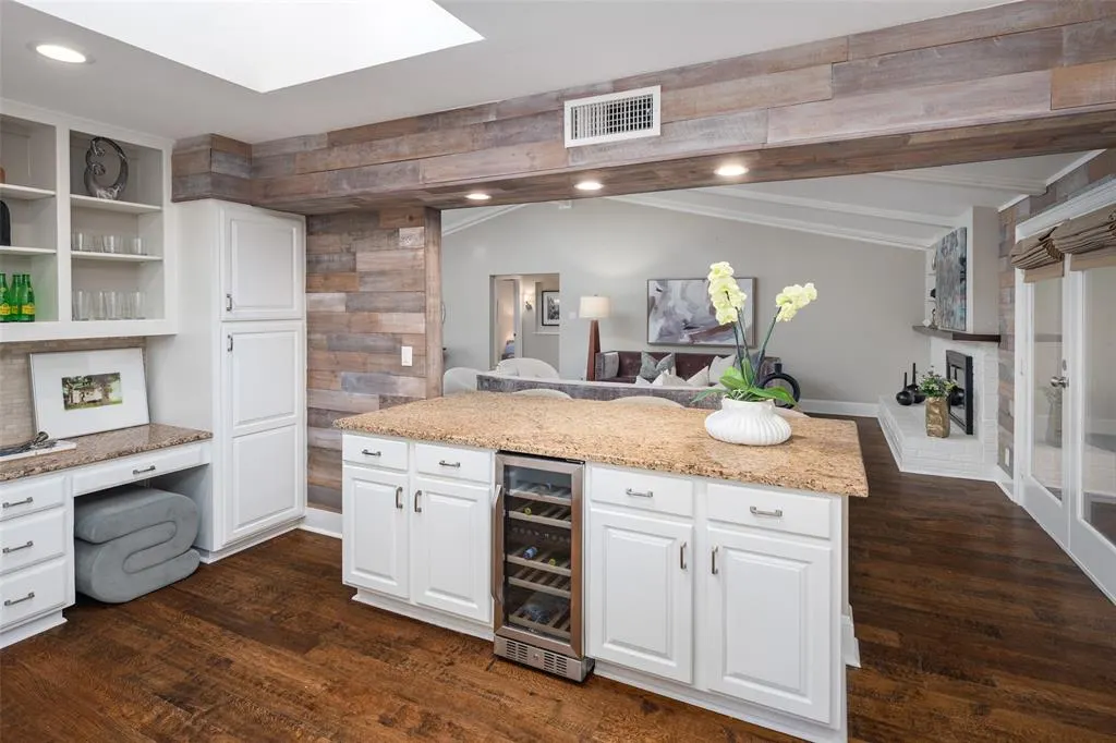 3909 Port Royal Drive
