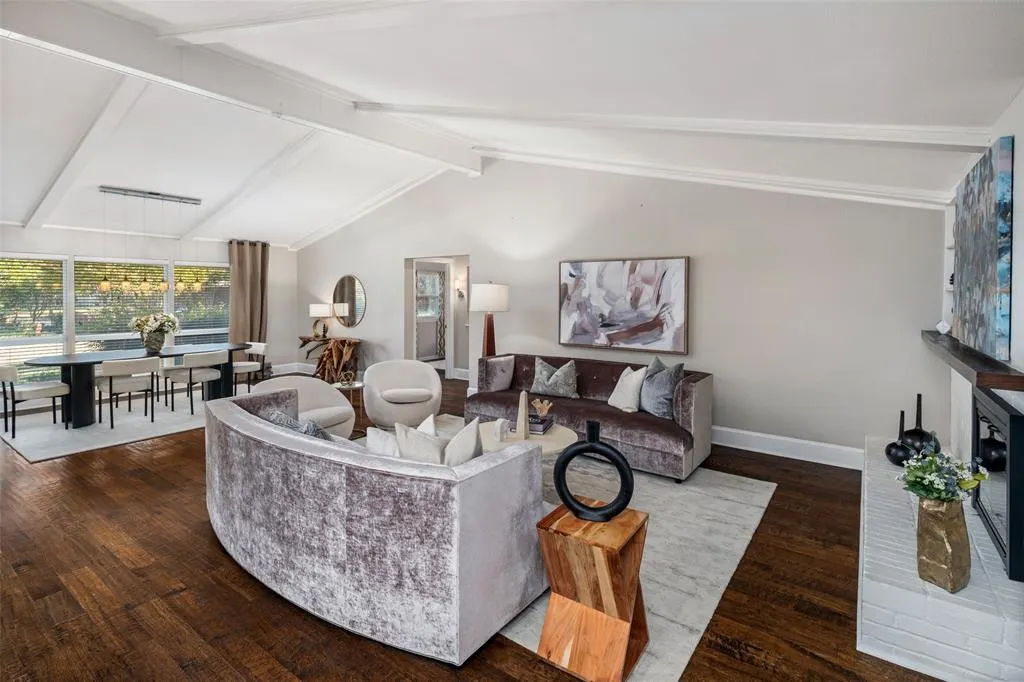 3909 Port Royal Drive