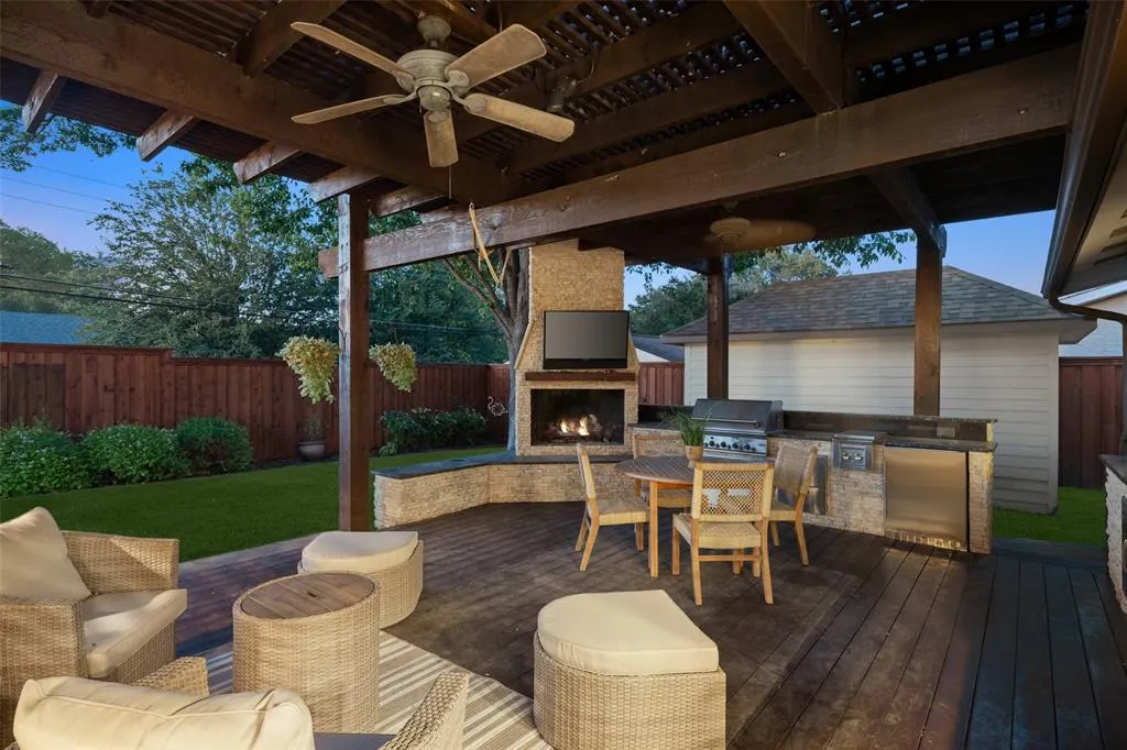 3909 Port Royal Drive