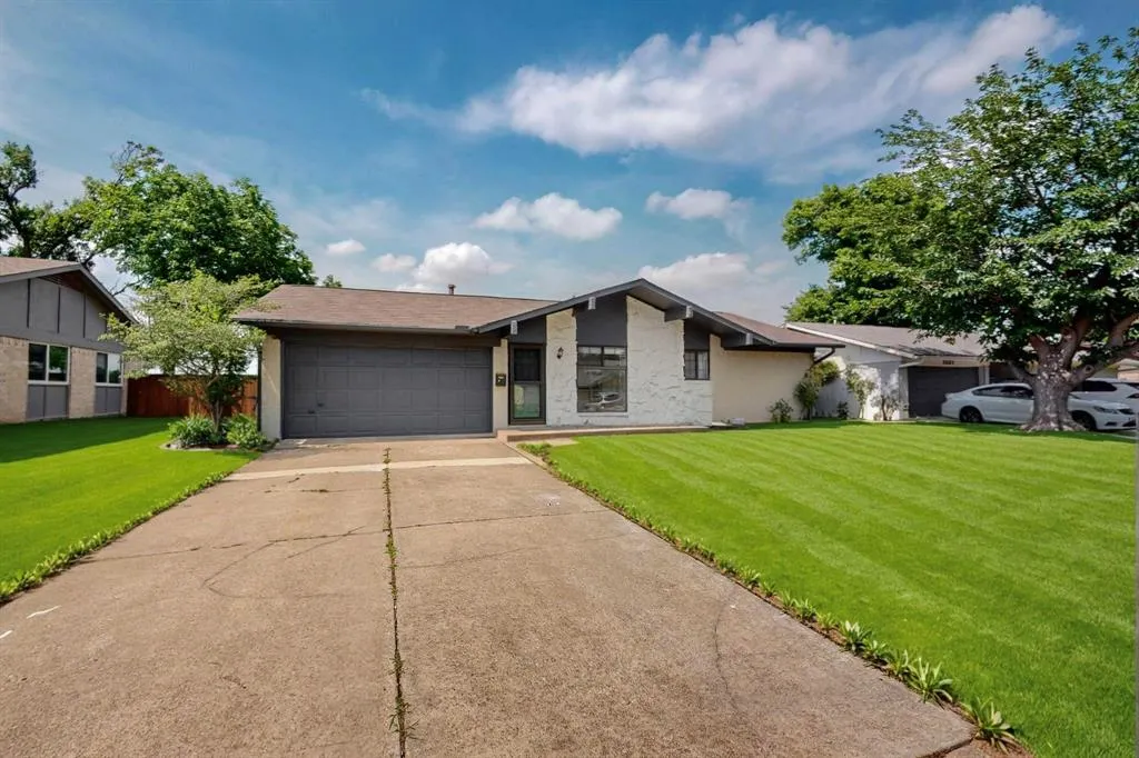 1225 Briarcove Drive
