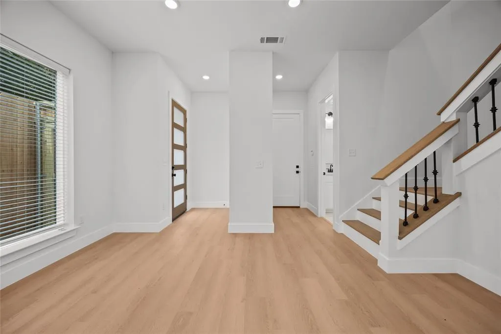 5107 Hohen Avenue