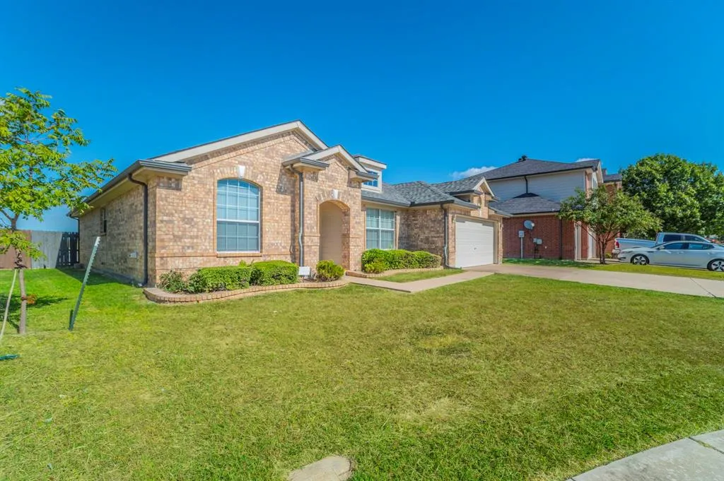 6333 Pool View Drive