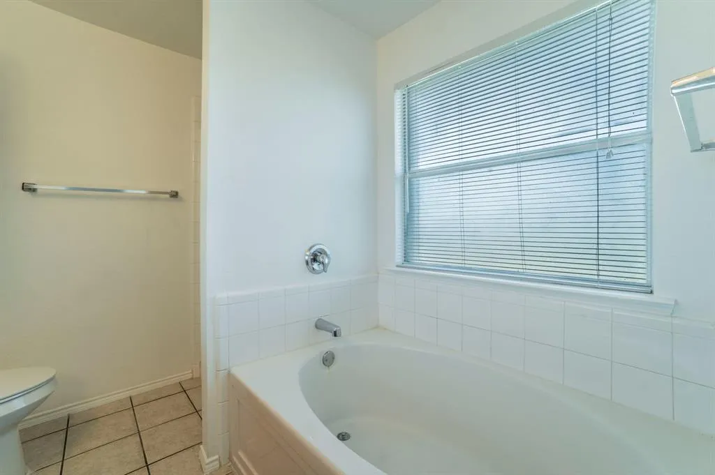 6333 Pool View Drive