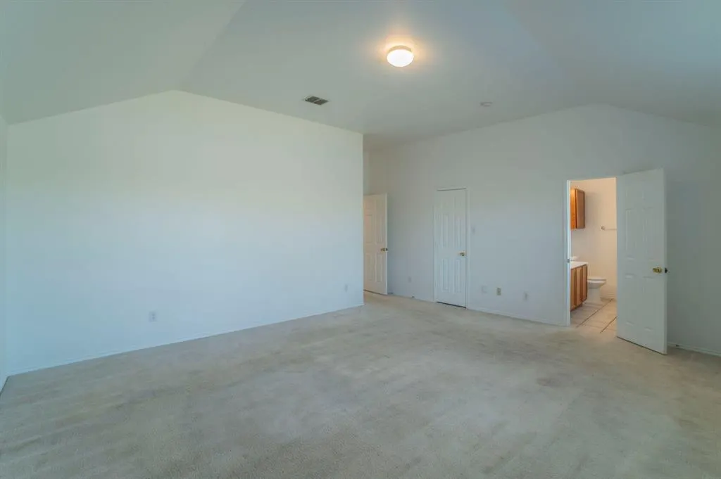 6333 Pool View Drive