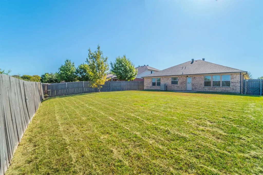 6333 Pool View Drive