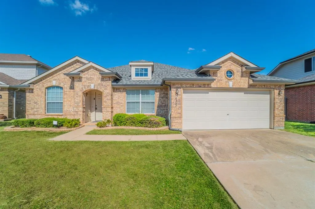 6333 Pool View Drive