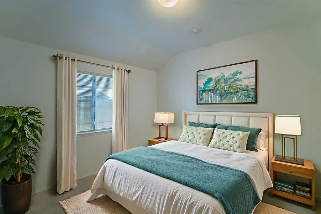 6333 Pool View Drive