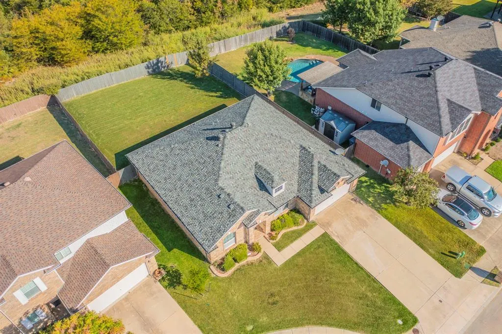 6333 Pool View Drive